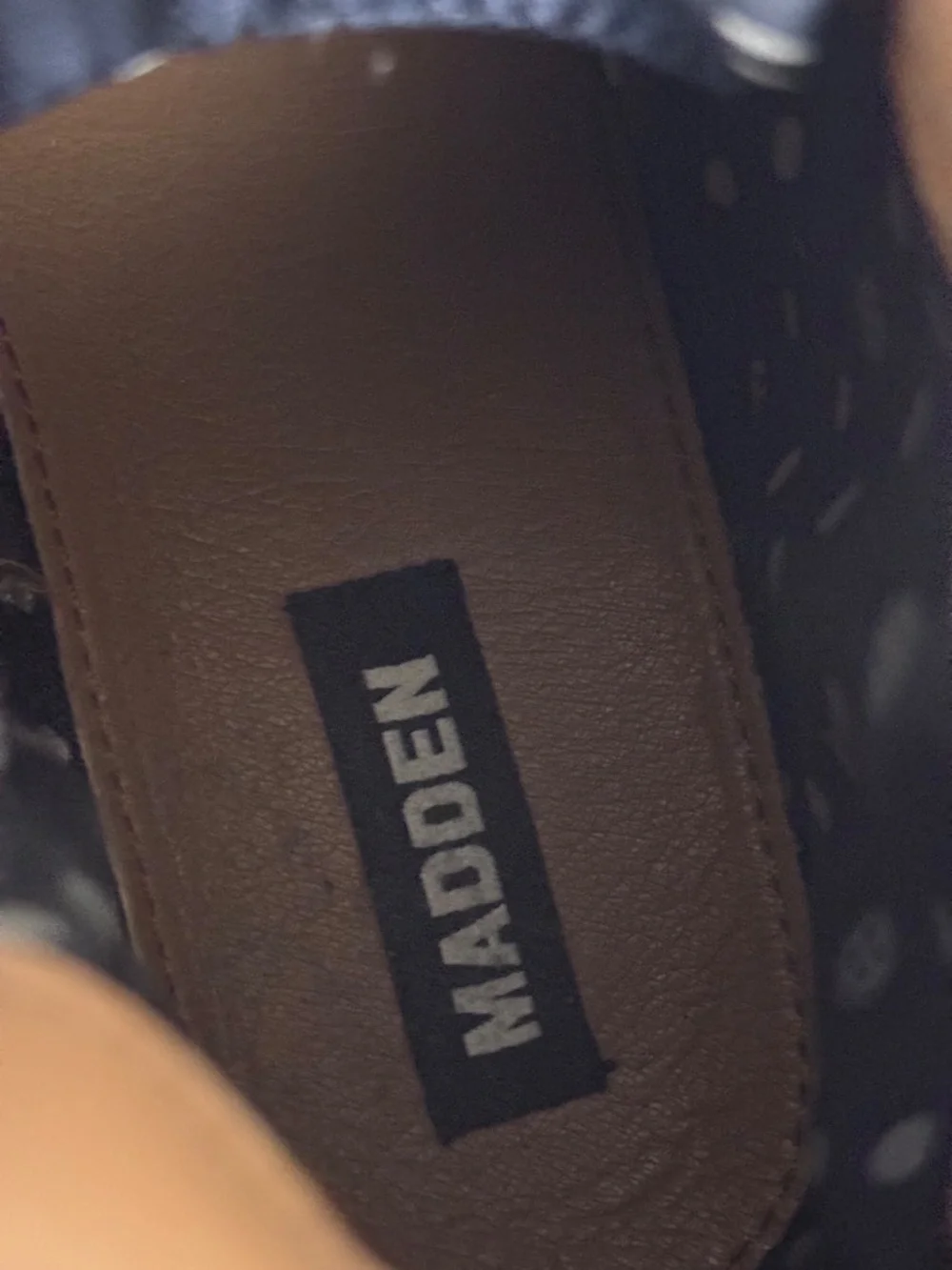 Men boots size 9